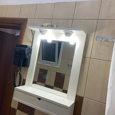 Afroditi Solarium/massage 公寓