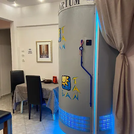 Afroditi Solarium/massage 公寓